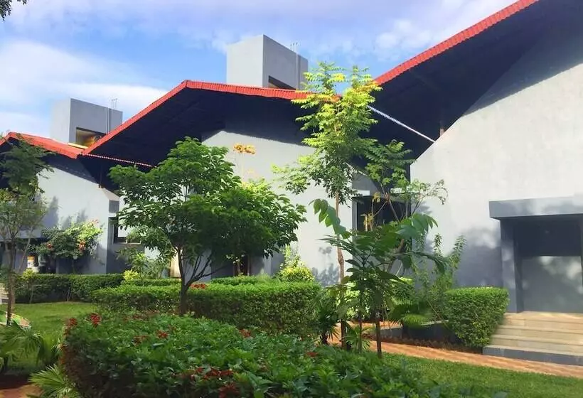 ホテル The Yash Resort