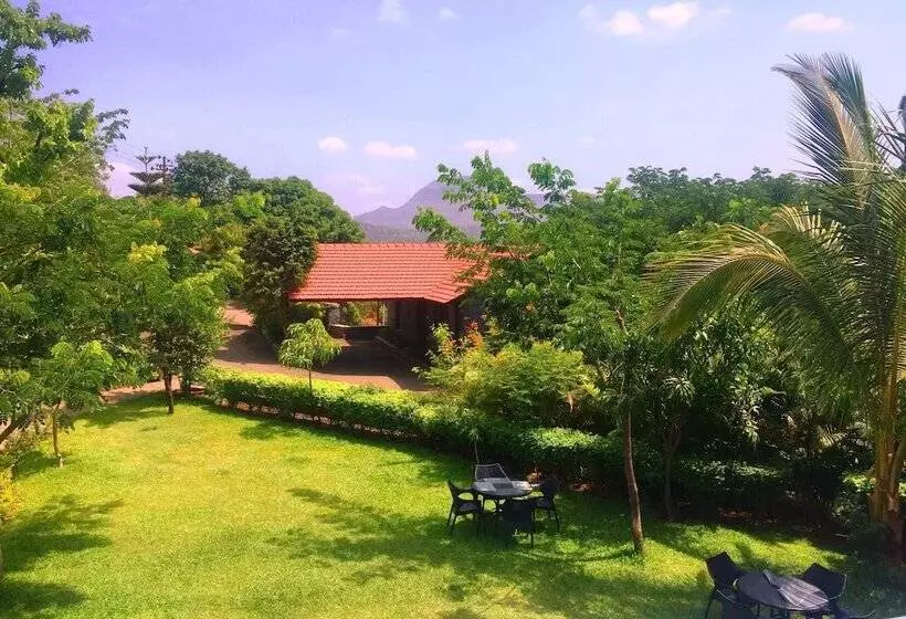 ホテル The Yash Resort