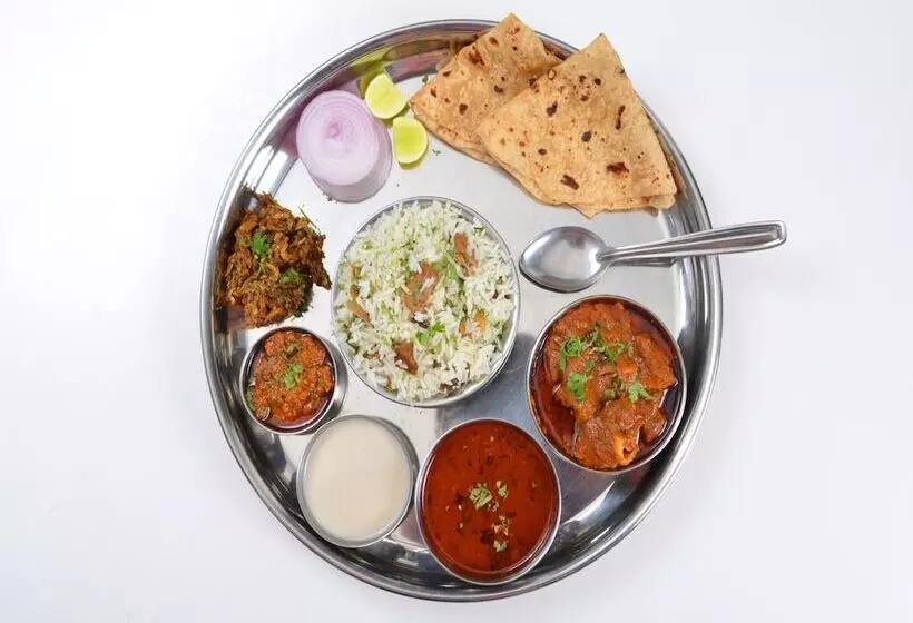 Viraj Hotel By Oyo Rooms