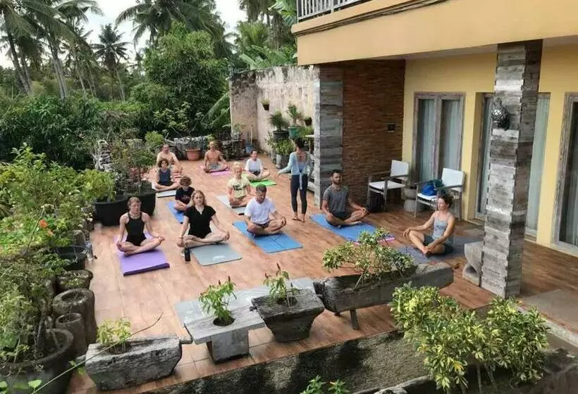 ベッドアンドブレックファースト Agaliving Medewi