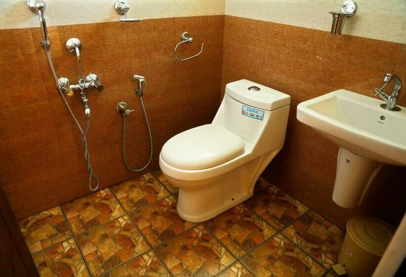 Hotel Hisham Residency