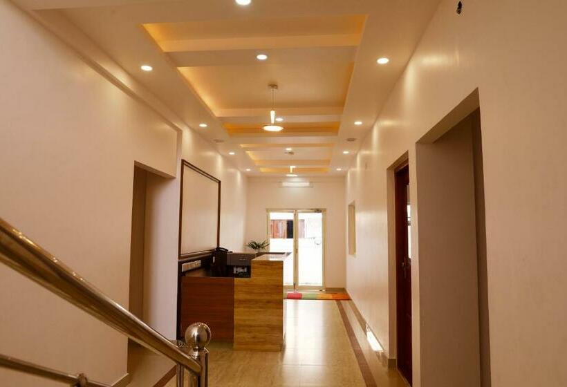 Hotel Hisham Residency