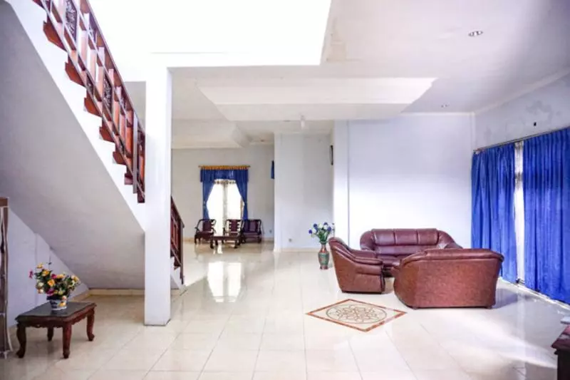 Hotelli Reddoorz @ Batubulan Gianyar