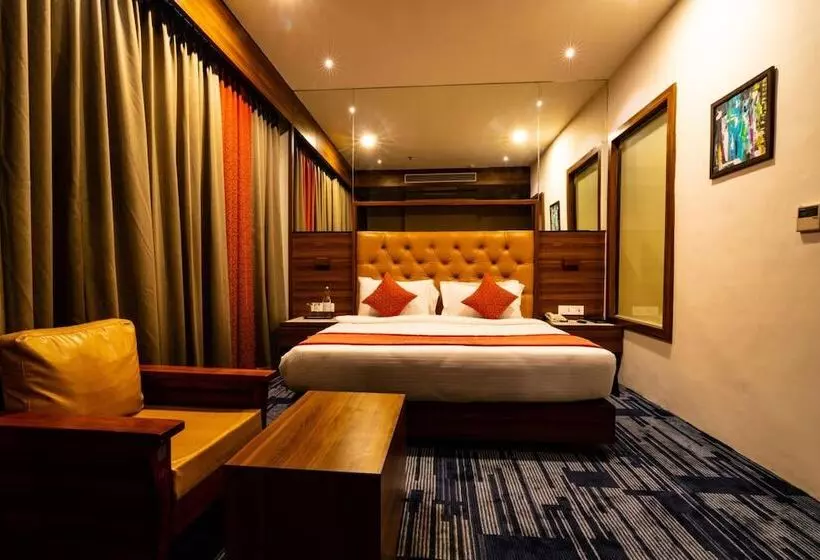 ホテル Regenta Inn Morbi