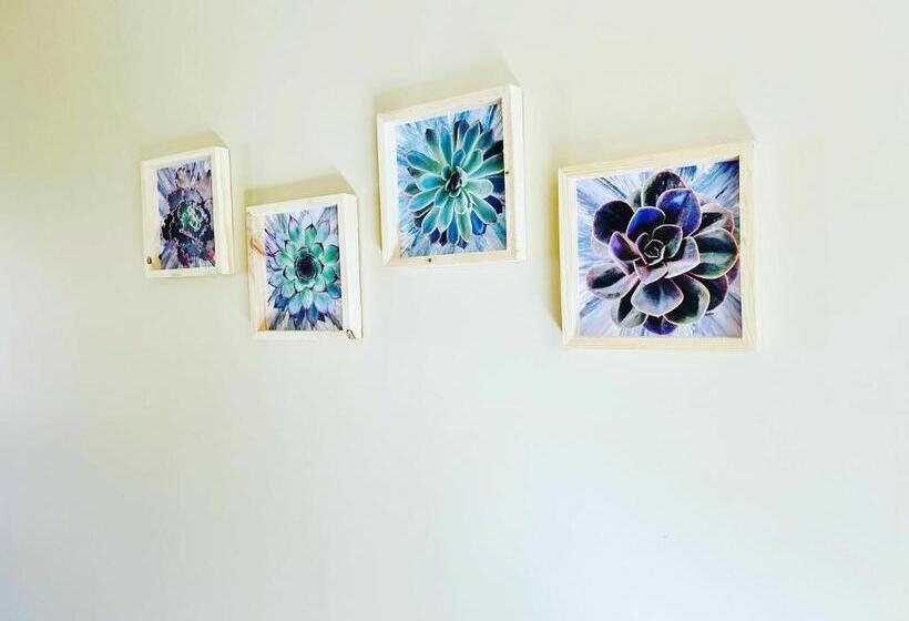 فندق Travalia Guest Farm