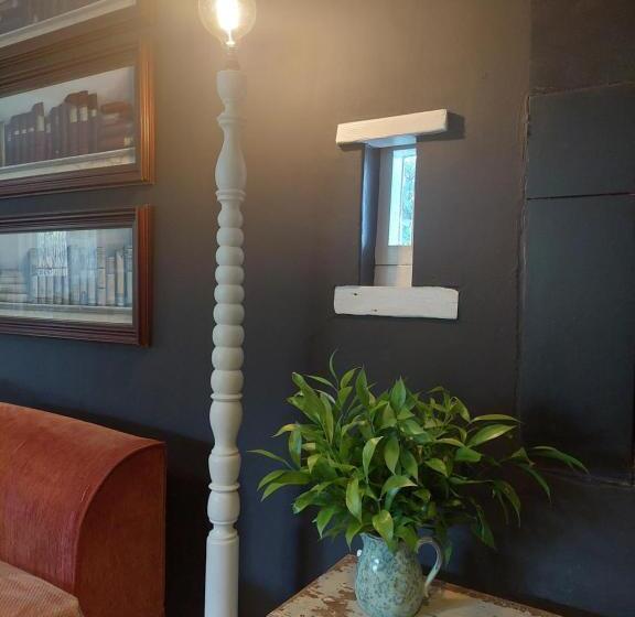 פנסיון Kimi's Cottage