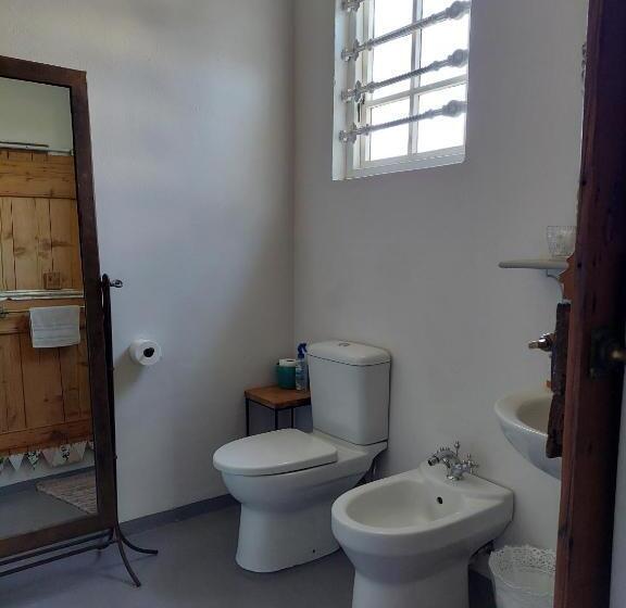 פנסיון Kimi's Cottage