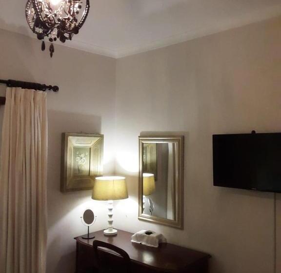 פנסיון Kimi's Cottage