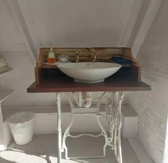 ペンション Kimi's Cottage