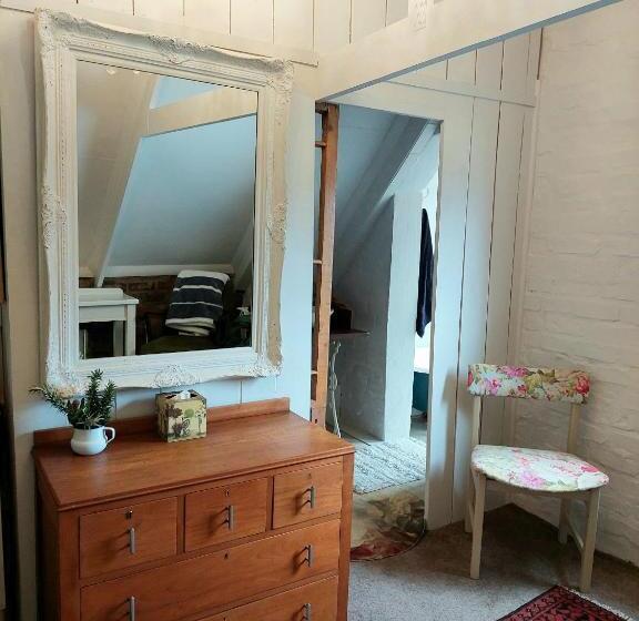 פנסיון Kimi's Cottage