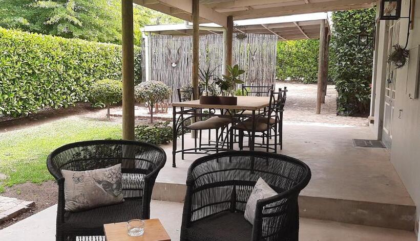 פנסיון Kimi's Cottage