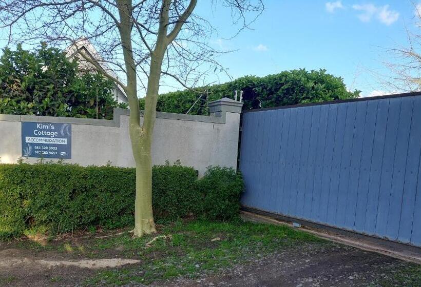 פנסיון Kimi's Cottage