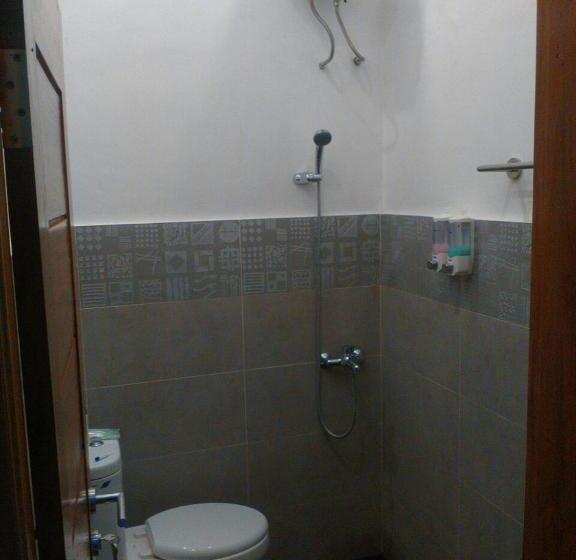 Panzió Reddoorz @ Letjend S. Parman Pacitan