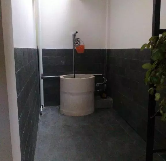 Majatalo Reddoorz @ Letjend S. Parman Pacitan