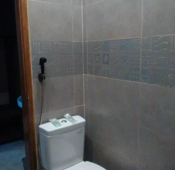 Majatalo Reddoorz @ Letjend S. Parman Pacitan