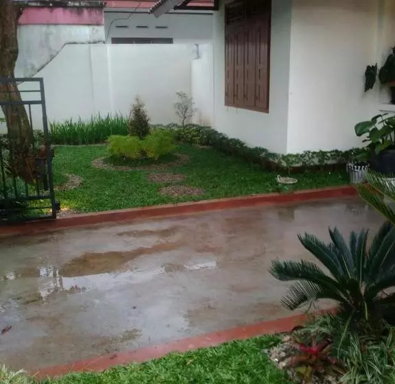 Majatalo Reddoorz @ Letjend S. Parman Pacitan