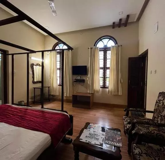 Lomakeskus Kstdc Hotel Mayura Pine Top Nandi Hills