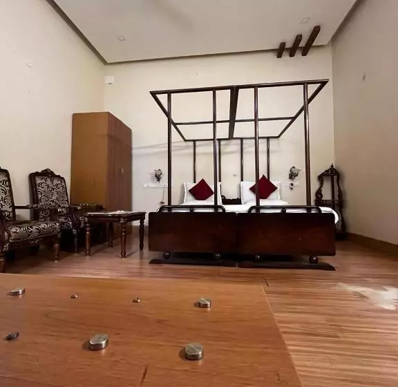 Lomakeskus Kstdc Hotel Mayura Pine Top Nandi Hills