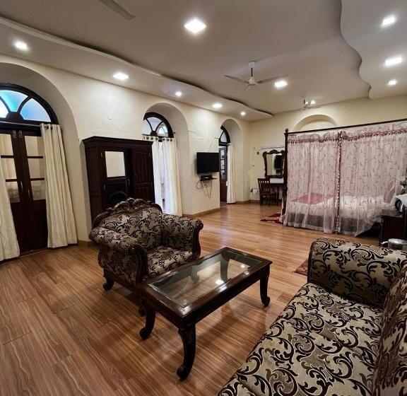 منتجع Kstdc Hotel Mayura Pine Top Nandi Hills