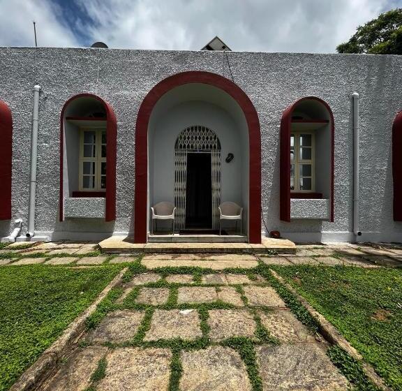 منتجع Kstdc Hotel Mayura Pine Top Nandi Hills