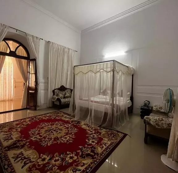 Lomakeskus Kstdc Hotel Mayura Pine Top Nandi Hills