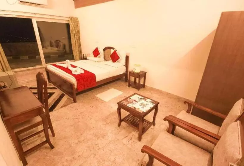 Lomakeskus Kstdc Hotel Mayura Pine Top Nandi Hills