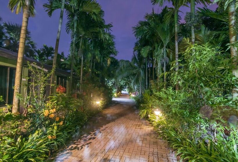 Resort Silvanus Forest Retreat By Madstays, Alibaug