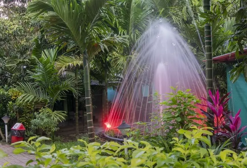 リゾートホテル Silvanus Forest Retreat By Madstays, Alibaug