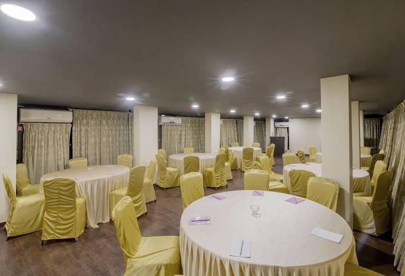 Resort Silvanus Forest Retreat By Madstays, Alibaug