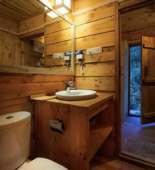 Suro Treehouse Resort