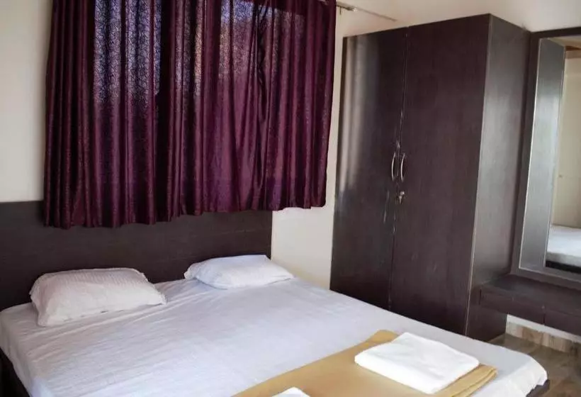 Nandanvan Tent & Resort Tapola