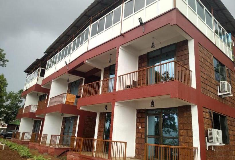 Nandanvan Tent & Resort Tapola