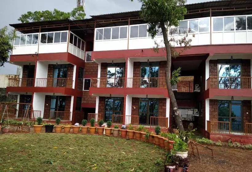 Nandanvan Tent & Resort Tapola