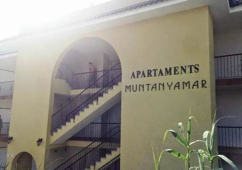 Apartamentos Ar Muntanya Mar