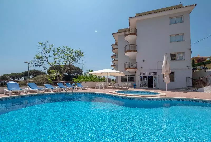 Apartamentos Ar Muntanya Mar