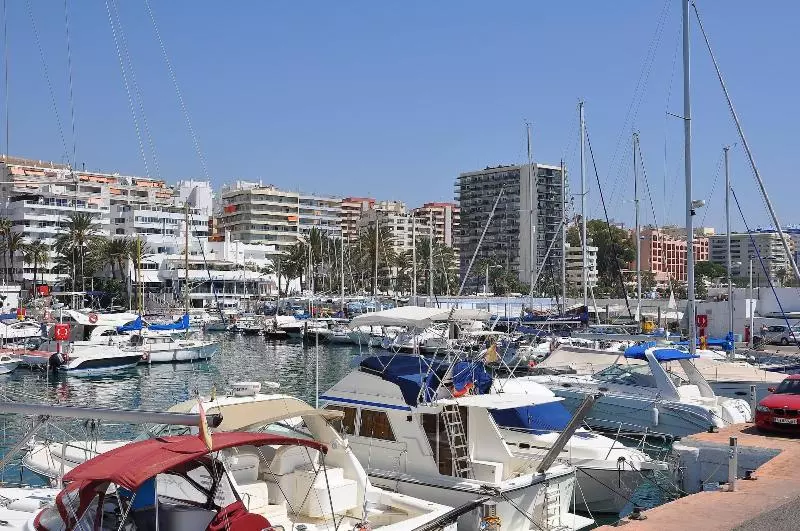 Apartamentos Mediterraneo