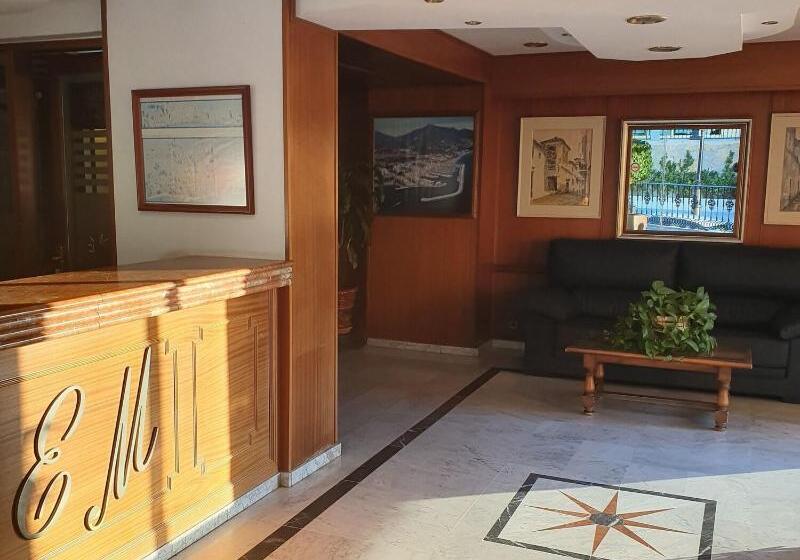 Apartamentos Mediterraneo