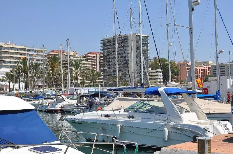 Apartamentos Mediterraneo