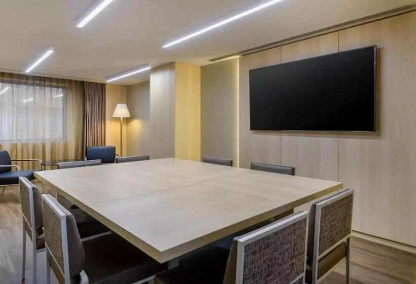 Ac Hotel Córdoba By Marriott