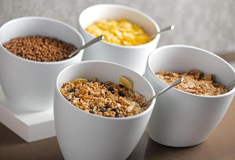 Ac Hotel Córdoba By Marriott