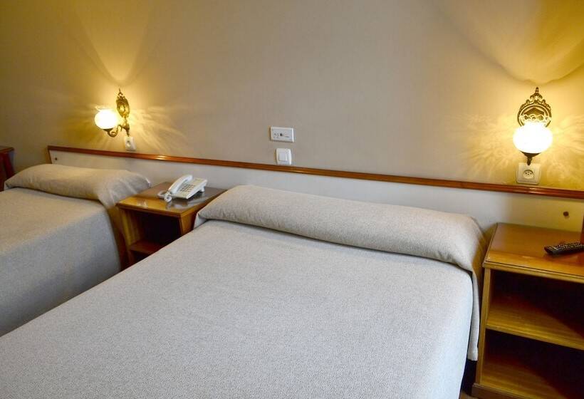 Отель Alda Avenida