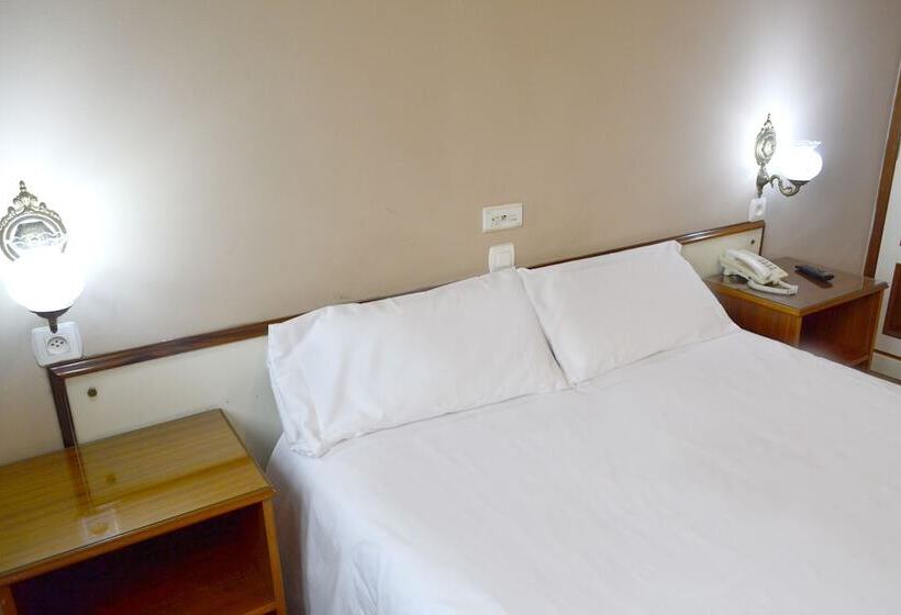 Отель Alda Avenida