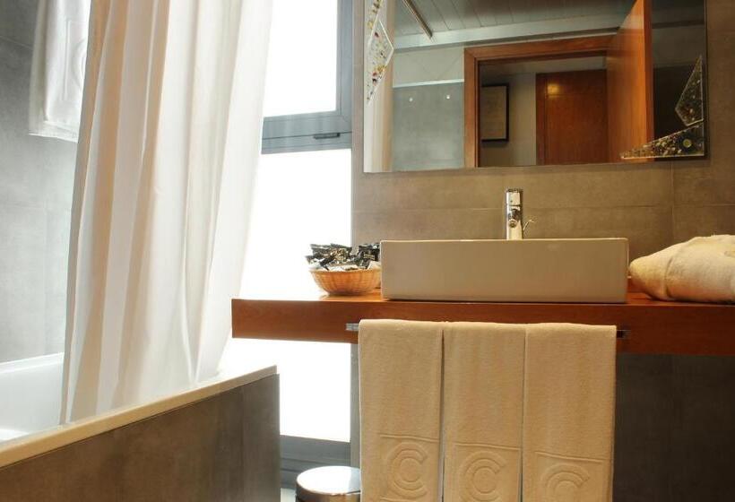 هتل Evenia Rossello