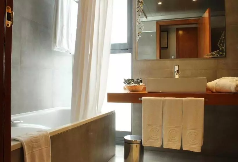 Отель Evenia Rossello