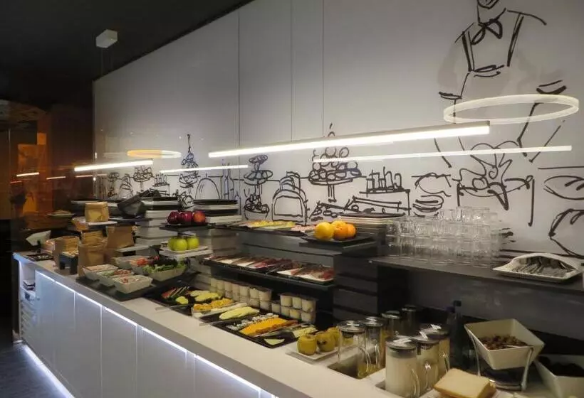 Отель Evenia Rossello