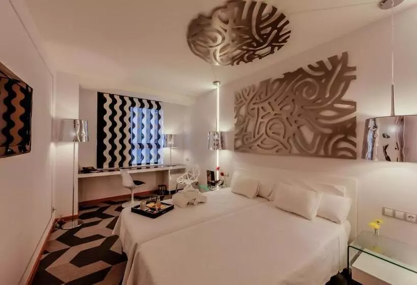 Отель Evenia Rossello