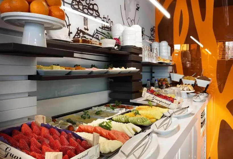 هتل Evenia Rossello