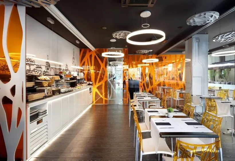 هتل Evenia Rossello