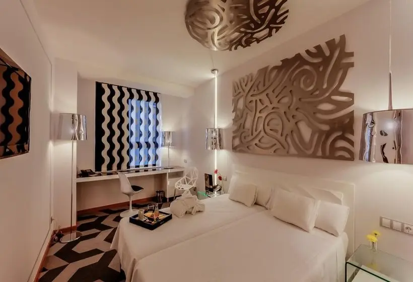 هتل Evenia Rossello