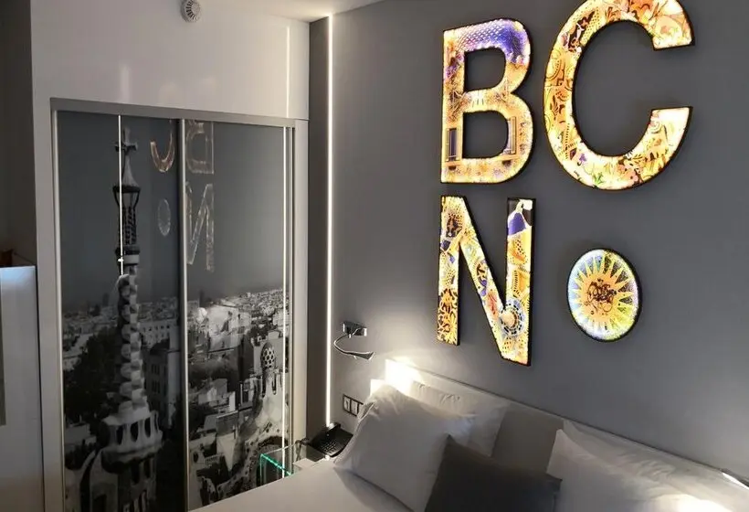 هتل Evenia Rossello